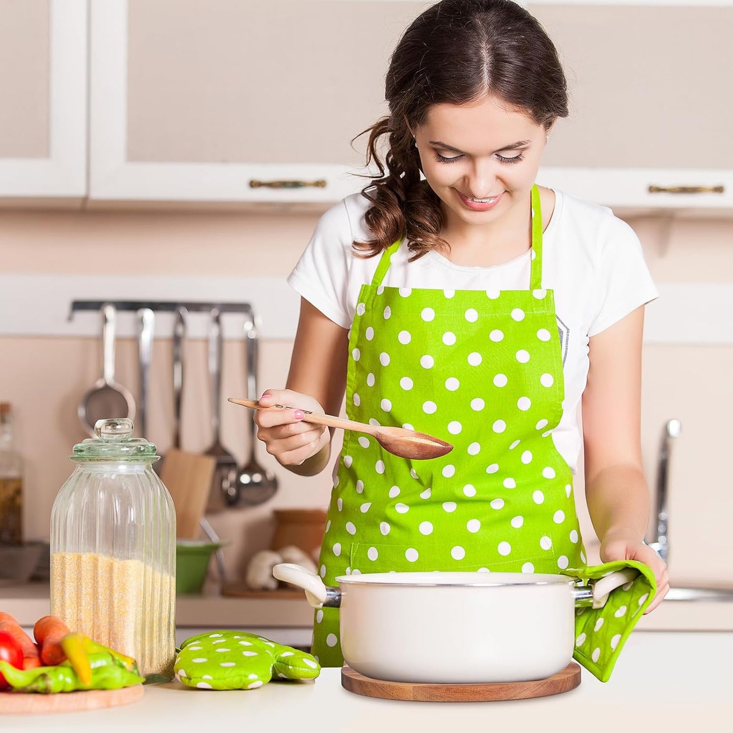 Magnetic Wooden Trivet for Hot Dishes