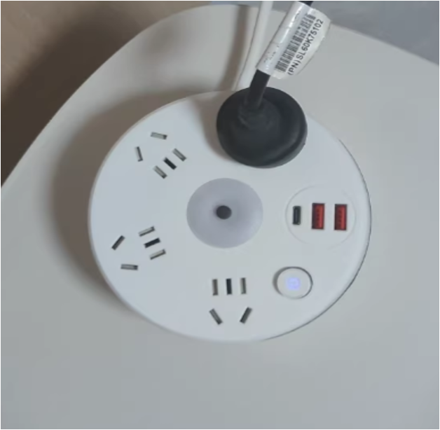 Multi-socket Plug With USB Night Light(4 Sockets + 2USB)
