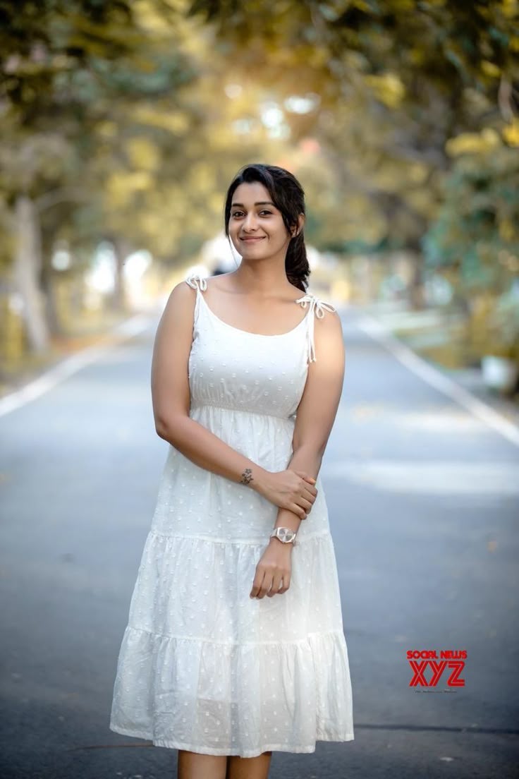 files/Actress_Priya_Bhavani_Shankar_Cute_All_White.jpg