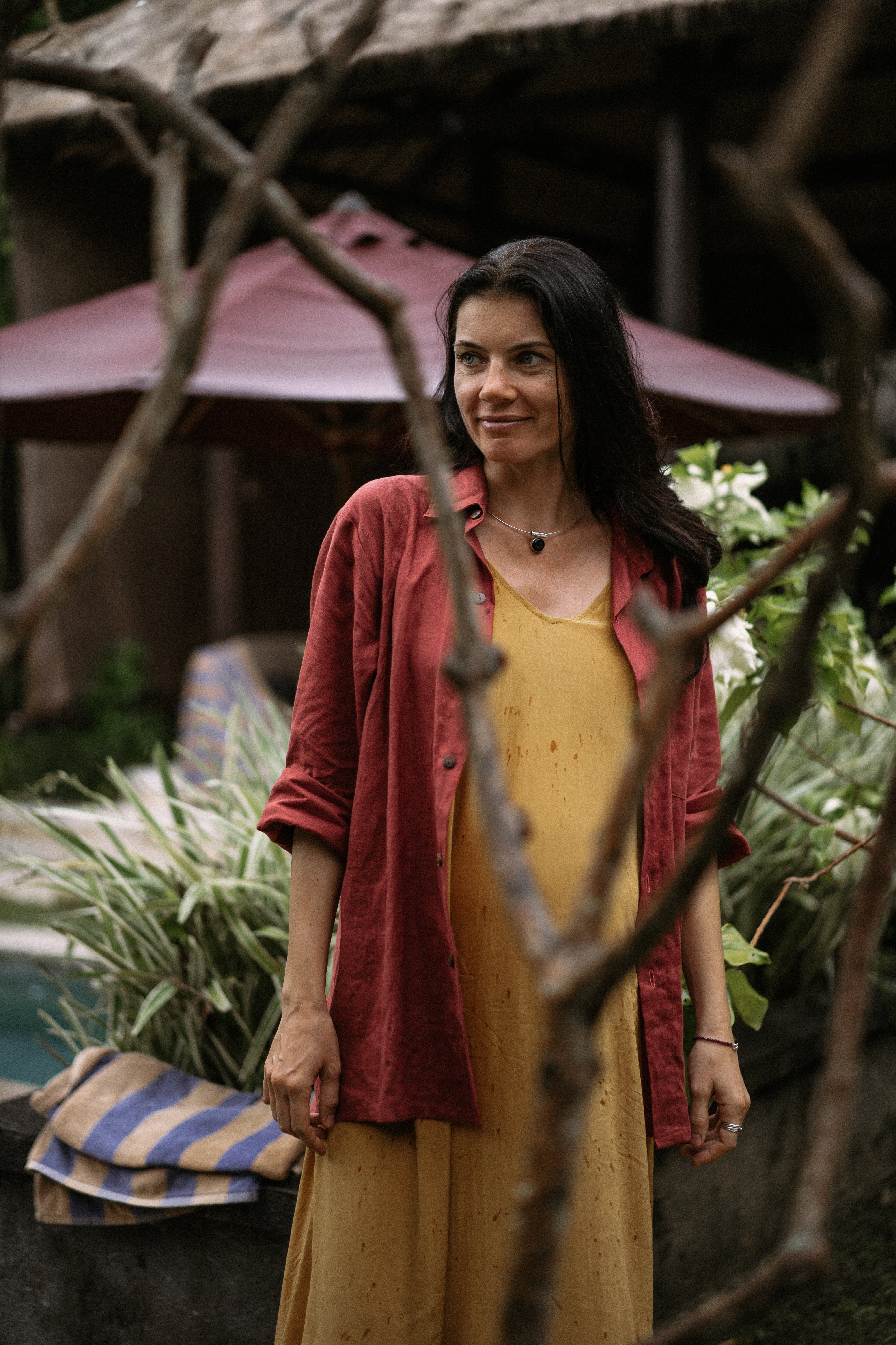 files/young-pregnant-woman-with-long-dark-hair-tropical-location.jpg